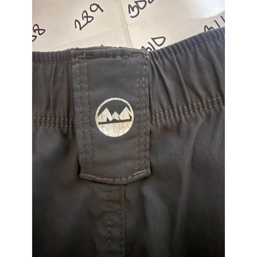 Lot‎ of 2 Mens Gerry & Iron Co Cargo Shorts Grey Green Stretch Hiking Size 36
